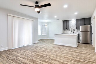 Large 2x2 116 floor plan